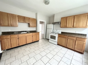 7 Hesston Terrace, Boston, Massachusetts, 3 Bedrooms Bedrooms, 5 Rooms Rooms,1.5 BathroomsBathrooms,Residential Lease,For Rent,Hesston Terrace,72601923