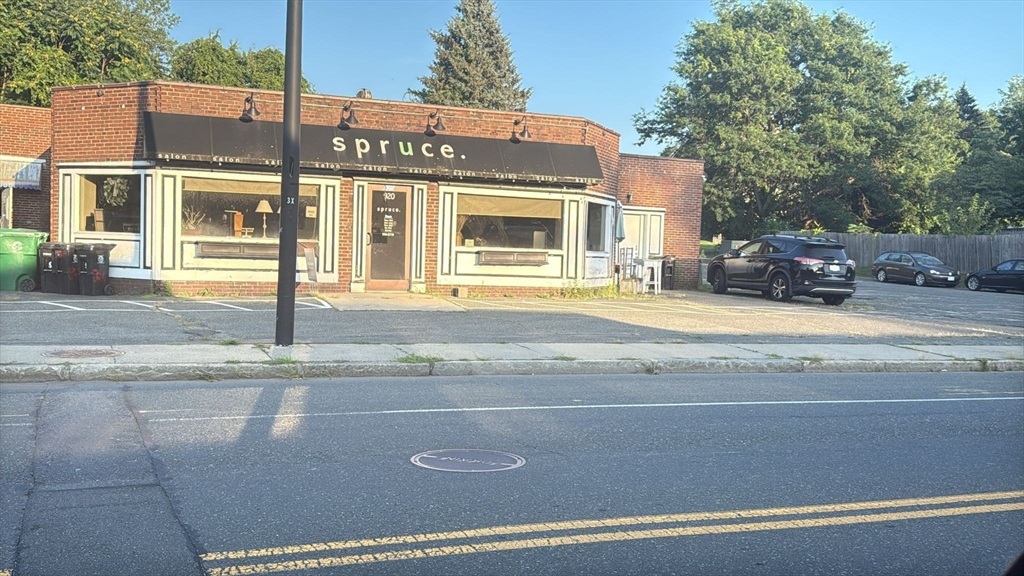 920 Front St, Chicopee, Massachusetts, ,Commercial Lease,For Rent,Front St,73471996