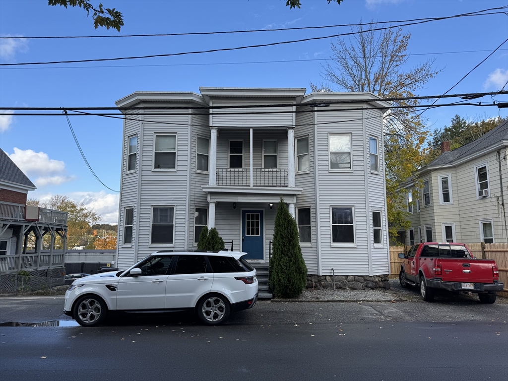 129 South Elm Street, Haverhill, Massachusetts, 3 Bedrooms Bedrooms, 5 Rooms Rooms,1 BathroomBathrooms,Residential Lease,For Rent,South Elm Street,73471994