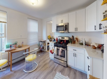 24 Maverick St., Boston, Massachusetts, 4 Bedrooms Bedrooms, 6 Rooms Rooms,2 BathroomsBathrooms,Residential Lease,For Rent,Maverick St.,73343441