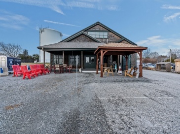 1960 East Main Street, Portsmouth, Rhode Island, ,Commercial Sale,For Sale,East Main Street,73472040 1960 East Main Street, Portsmouth, Rhode Island, ,Commercial Sale,For Sale,East Main Street,73472040