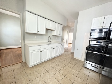96 East Cottage, Boston, Massachusetts, 2 Bedrooms Bedrooms, 5 Rooms Rooms,1 BathroomBathrooms,Residential Lease,For Rent,East Cottage,73077338