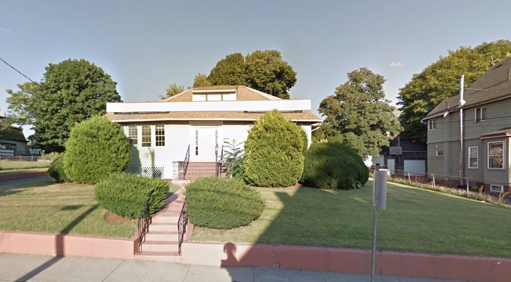 236 Madison, Malden, Massachusetts, 5 Bedrooms Bedrooms, 7 Rooms Rooms,2.5 BathroomsBathrooms,Residential Lease,For Rent,Madison,73472071