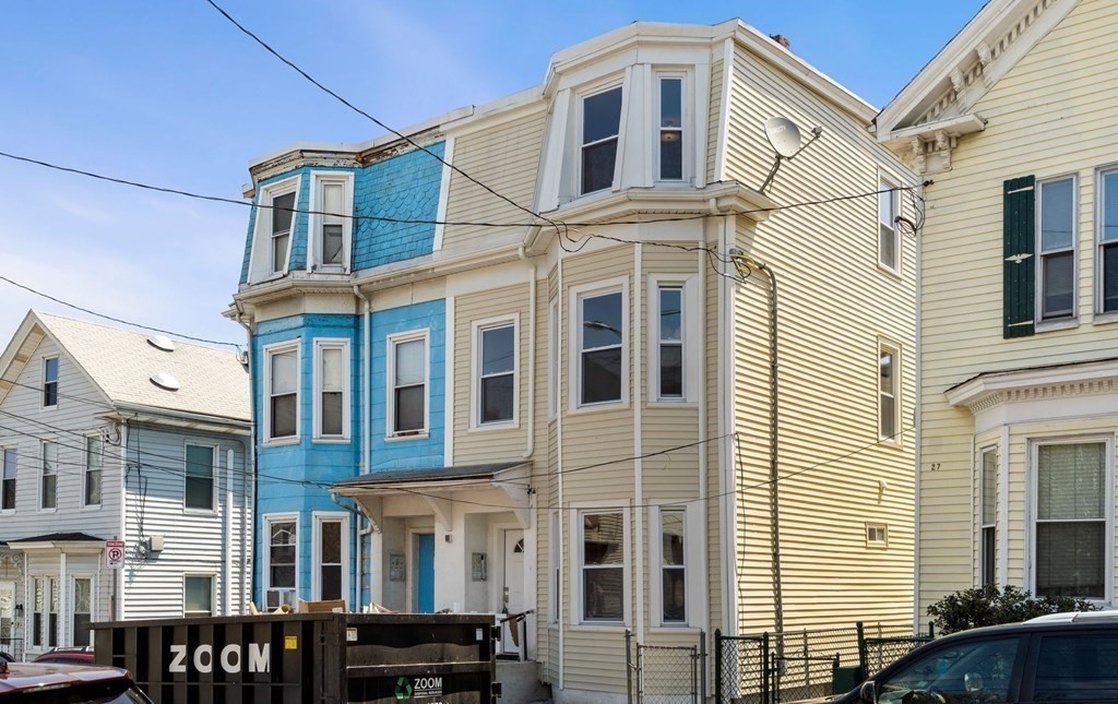 29 Clarence Street, Boston, Massachusetts, 1 Bedroom Bedrooms, 3 Rooms Rooms,1 BathroomBathrooms,Residential Lease,For Rent,Clarence Street,73472099