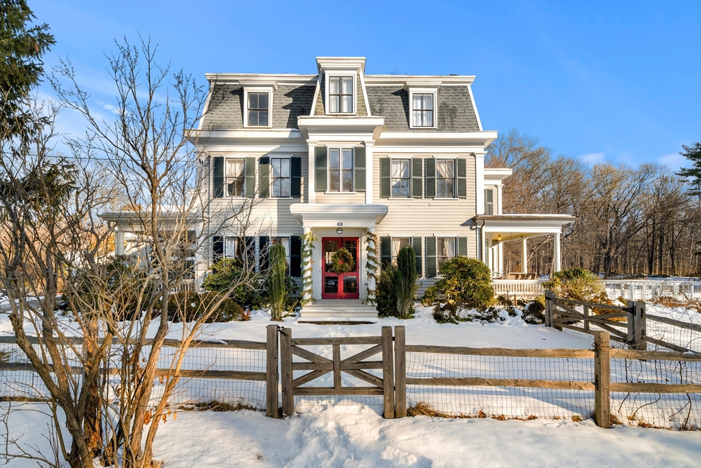 38 Main Street, Newbury, Massachusetts, 4 Bedrooms Bedrooms, 9 Rooms Rooms,3.5 BathroomsBathrooms,Residential,For Sale,Main Street,73472106