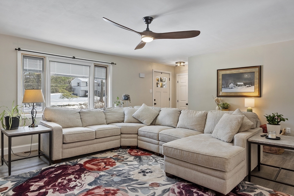 170 North Common Road, Westminster, Massachusetts, 3 Bedrooms Bedrooms, 5 Rooms Rooms,2 BathroomsBathrooms,Residential,For Sale,North Common Road,73472105