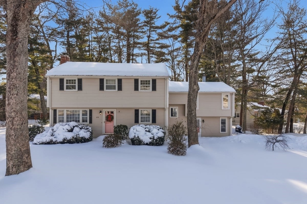 276 Pond Street, Franklin, Massachusetts, 5 Bedrooms Bedrooms, 10 Rooms Rooms,2.5 BathroomsBathrooms,Residential,For Sale,Pond Street,73472103