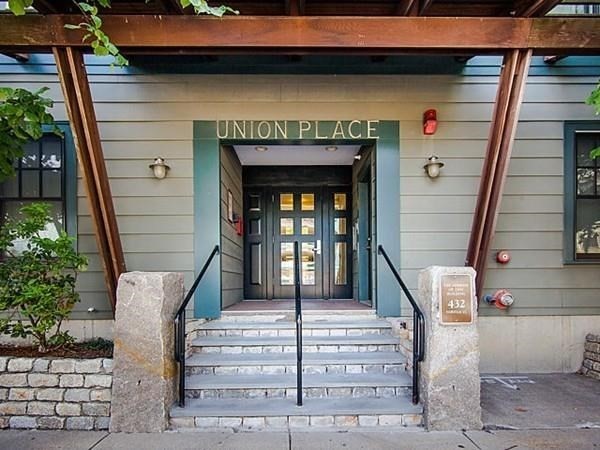 432 Norfolk St, Somerville, Massachusetts, 1 Bedroom Bedrooms, 3 Rooms Rooms,1 BathroomBathrooms,Residential Lease,For Rent,Norfolk St,73472125