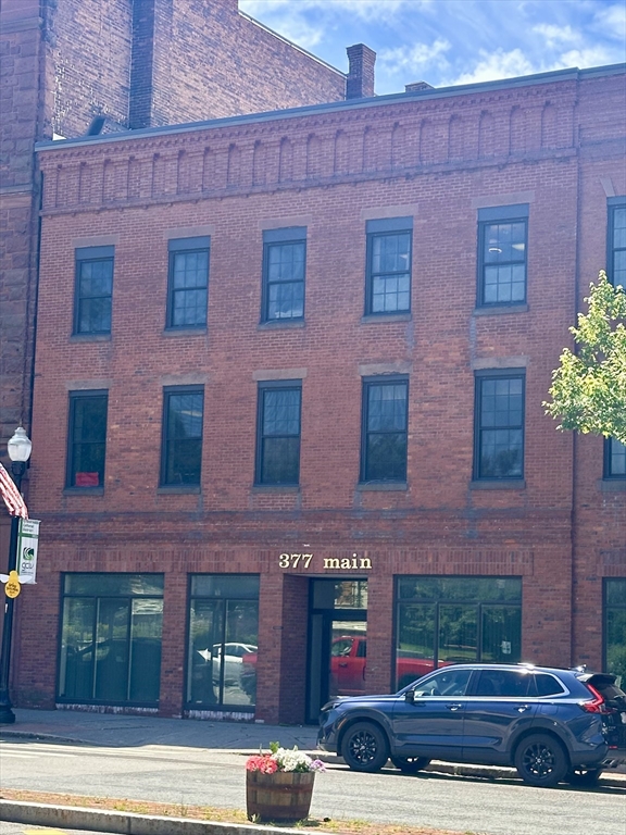 377 Main St, Greenfield, Massachusetts, ,Commercial Lease,For Rent,Main St,73472165