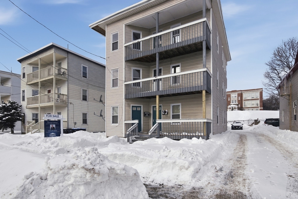 91 Dalton Ave, Pittsfield, Massachusetts, 6 Bedrooms Bedrooms, 15 Rooms Rooms,3 BathroomsBathrooms,Residential Income,For Sale,Dalton Ave,73472168