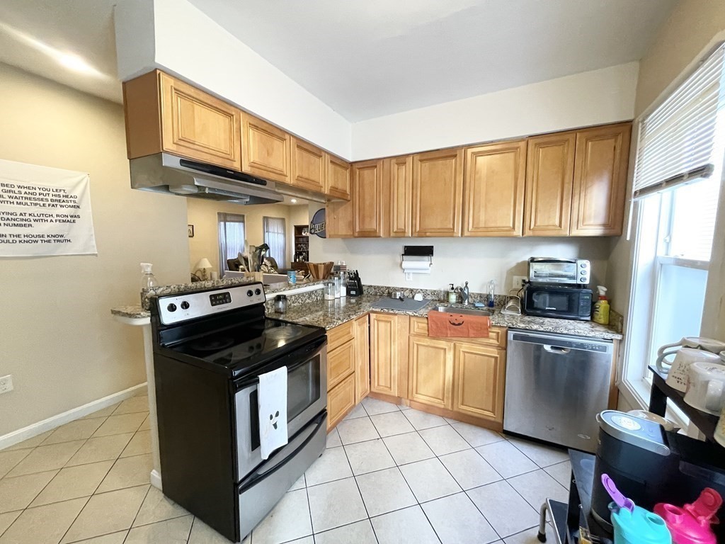 25 Sudan Steet, Boston, Massachusetts, 3 Bedrooms Bedrooms, 5 Rooms Rooms,1 BathroomBathrooms,Residential Lease,For Rent,Sudan Steet,73115378