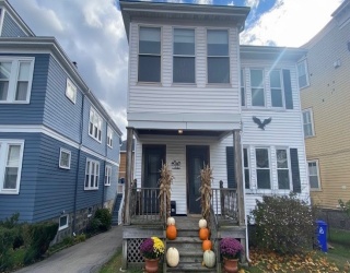 140 Minot St, Boston, Massachusetts, 5 Bedrooms Bedrooms, 12 Rooms Rooms,2 BathroomsBathrooms,Residential Income,For Sale,Minot St,73450104