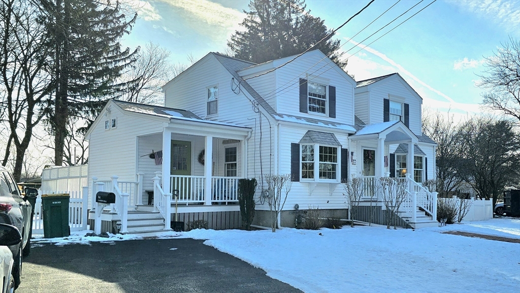 84 Cameron Rd, Norwood, Massachusetts, 3 Bedrooms Bedrooms, 6 Rooms Rooms,2 BathroomsBathrooms,Residential,For Sale,Cameron Rd,73471677