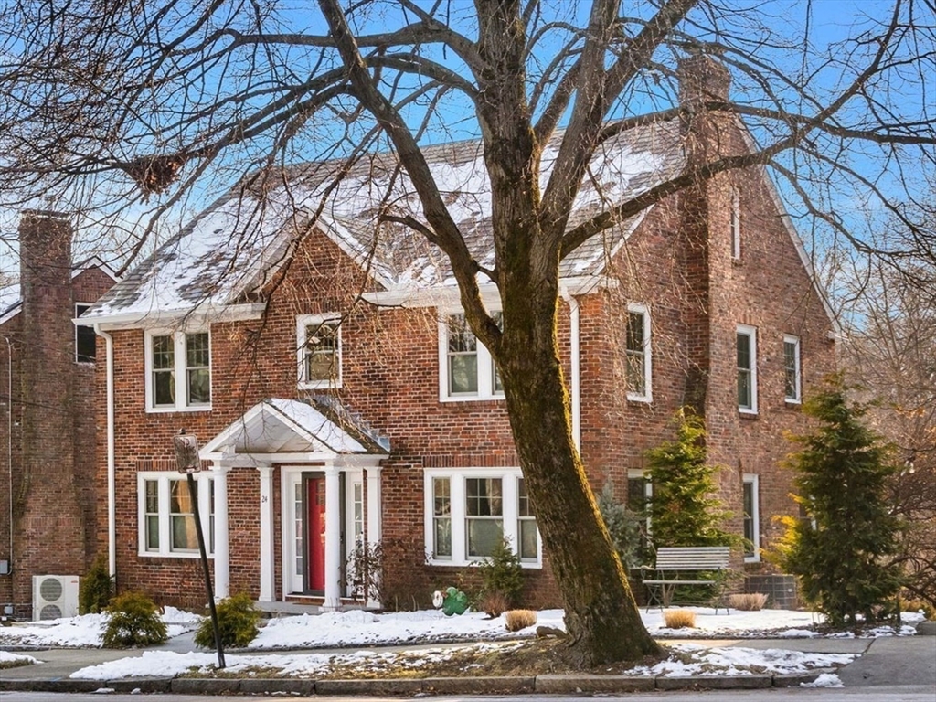 24 Blake Rd, Brookline, Massachusetts, 4 Bedrooms Bedrooms, 9 Rooms Rooms,2.5 BathroomsBathrooms,Residential,For Sale,Blake Rd,73472176