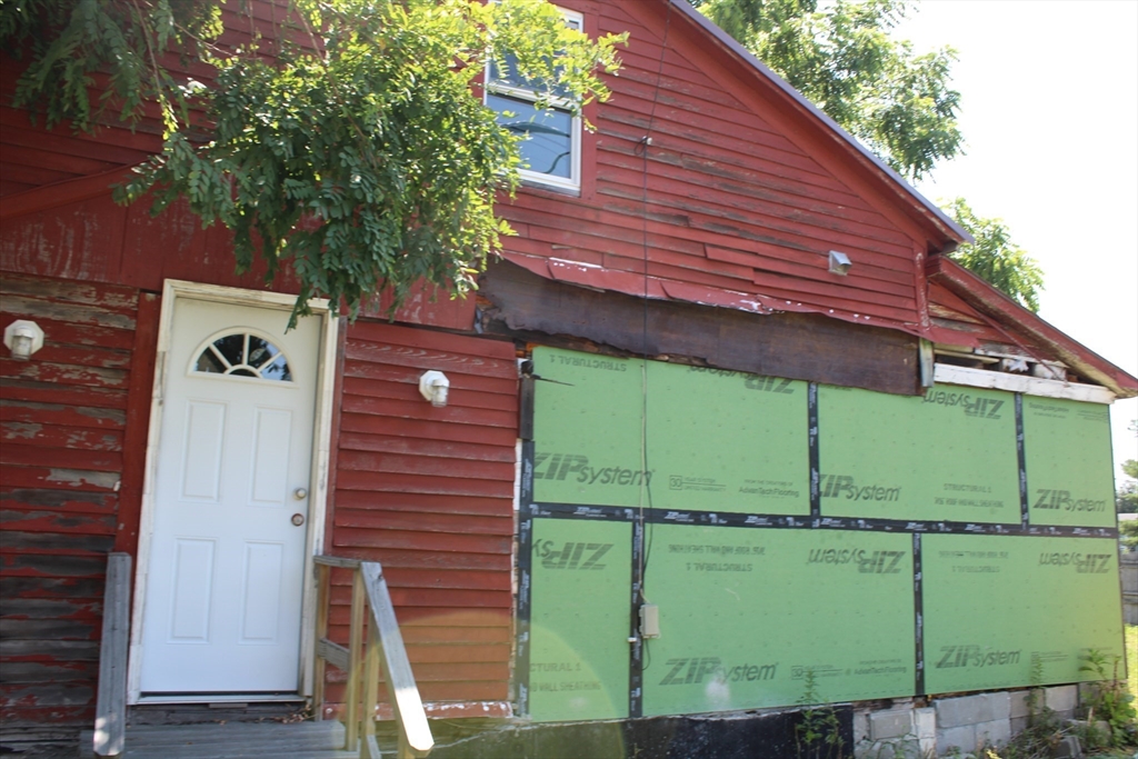 320 West St, Hatfield, Massachusetts, 1 Bedroom Bedrooms, 4 Rooms Rooms,1 BathroomBathrooms,Residential,For Sale,West St,73429679