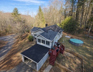 389 W Main St, Dudley, Massachusetts, 2 Bedrooms Bedrooms, 5 Rooms Rooms,1 BathroomBathrooms,Residential,For Sale,W Main St,73463595