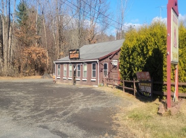676 Amherst Rd, Sunderland, Massachusetts, ,Commercial Sale,For Sale,Amherst Rd,73428178