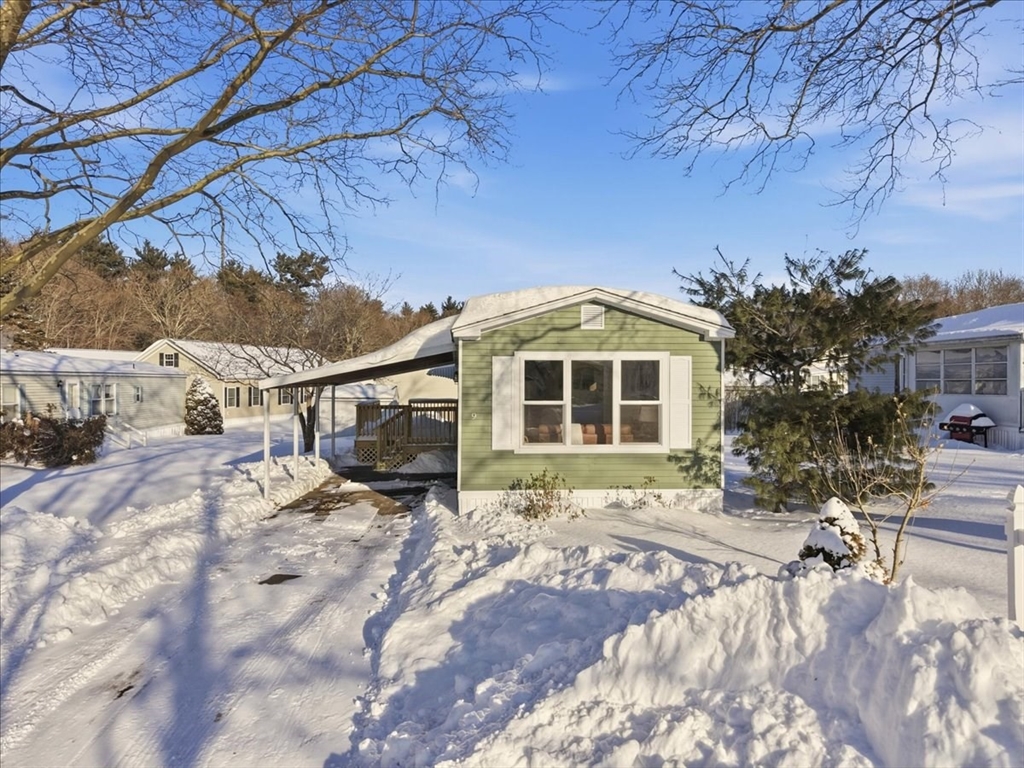 9 Valley Forge, Taunton, Massachusetts, 2 Bedrooms Bedrooms, 5 Rooms Rooms,1 BathroomBathrooms,Residential,For Sale,Valley Forge,73472512