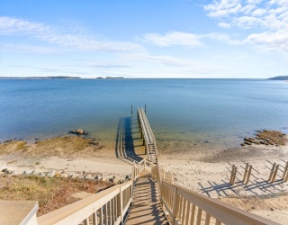 16 Carlton Rd, Orleans, Massachusetts, 3 Bedrooms Bedrooms, 10 Rooms Rooms,3.5 BathroomsBathrooms,Residential Lease,For Rent,Carlton Rd,73472371