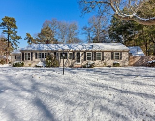 200 Lumbert Mill Rd, Barnstable, Massachusetts, 3 Bedrooms Bedrooms, 7 Rooms Rooms,2 BathroomsBathrooms,Residential,For Sale,Lumbert Mill Rd,73472391