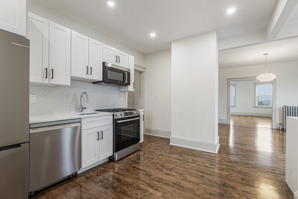 41 Westmoreland, Boston, Massachusetts, 3 Bedrooms Bedrooms, 6 Rooms Rooms,1 BathroomBathrooms,Residential Lease,For Rent,Westmoreland,73472471