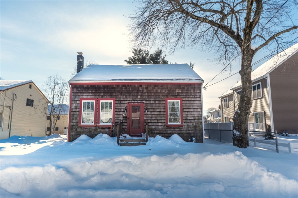 67 Norton St, Attleboro, Massachusetts, 3 Bedrooms Bedrooms, 6 Rooms Rooms,1 BathroomBathrooms,Residential,For Sale,Norton St,73472484