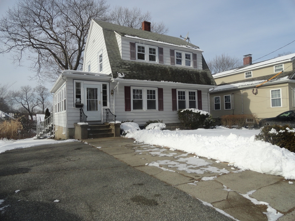 14 Rowe Hill Rd, Stoneham, Massachusetts, 3 Bedrooms Bedrooms, 6 Rooms Rooms,2 BathroomsBathrooms,Residential Lease,For Rent,Rowe Hill Rd,73472485