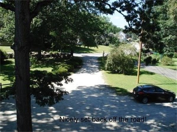 18 Lowell St, Pepperell, Massachusetts, 2 Bedrooms Bedrooms, 5 Rooms Rooms,1 BathroomBathrooms,Residential Lease,For Rent,Lowell St,73430706