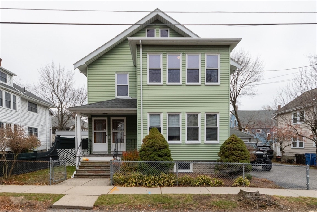 17-19 Worcester St., Belmont, Massachusetts, 2 Bedrooms Bedrooms, 6 Rooms Rooms,1 BathroomBathrooms,Residential Lease,For Rent,Worcester St.,73458173