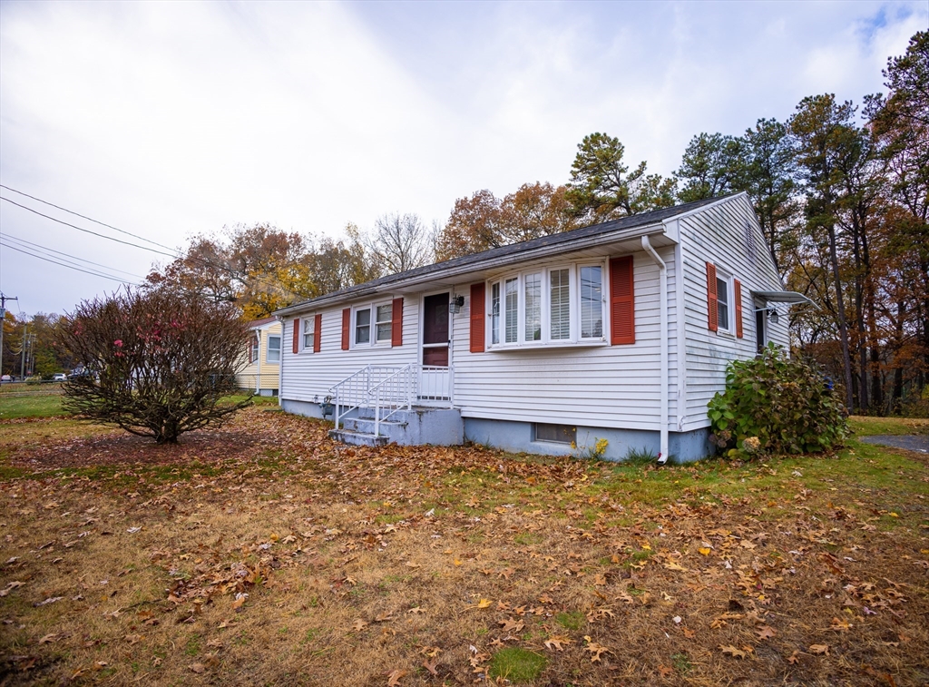 200 Slater Ave, Springfield, Massachusetts, 3 Bedrooms Bedrooms, 6 Rooms Rooms,1 BathroomBathrooms,Residential,For Sale,Slater Ave,73452122