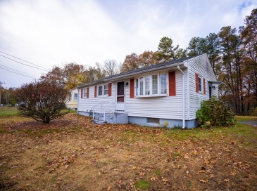 200 Slater Ave, Springfield, Massachusetts, 3 Bedrooms Bedrooms, 6 Rooms Rooms,1 BathroomBathrooms,Residential,For Sale,Slater Ave,73452122 200 Slater Ave, Springfield, Massachusetts, 3 Bedrooms Bedrooms, 6 Rooms Rooms,1 BathroomBathrooms,Residential,For Sale,Slater Ave,73452122