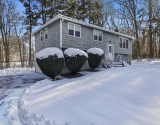 19 Dunster Ln, Scituate, Massachusetts, 4 Bedrooms Bedrooms, 6 Rooms Rooms,2 BathroomsBathrooms,Residential,For Sale,Dunster Ln,73472557