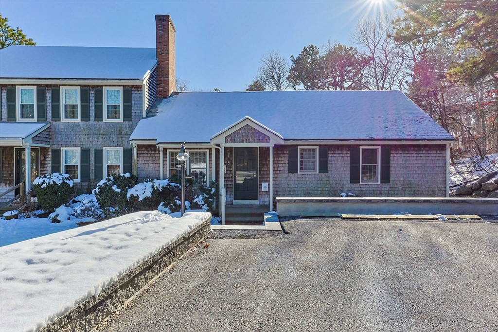 45 Miriah Dr, Yarmouth, Massachusetts, 2 Bedrooms Bedrooms, 5 Rooms Rooms,1.5 BathroomsBathrooms,Residential,For Sale,Miriah Dr,73472597