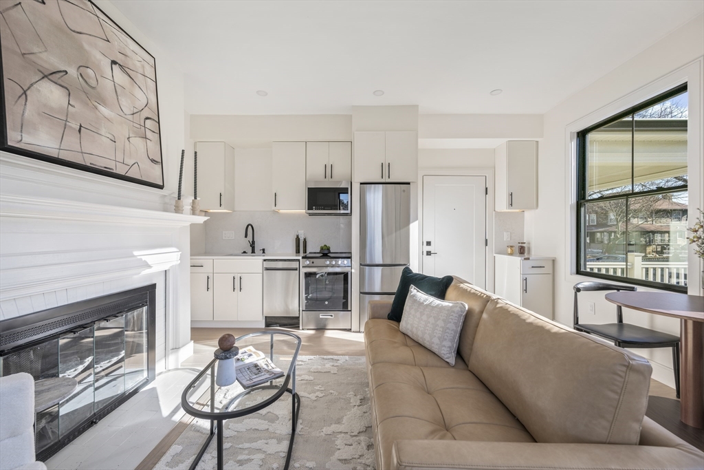 20 Whitney, Quincy, Massachusetts, 1 Bedroom Bedrooms, 3 Rooms Rooms,1 BathroomBathrooms,Residential,For Sale,Whitney,73472613