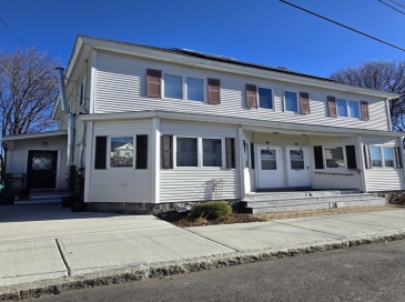52 Sidney St, Lowell, Massachusetts, 2 Bedrooms Bedrooms, 4 Rooms Rooms,1.5 BathroomsBathrooms,Residential Lease,For Rent,Sidney St,73472612