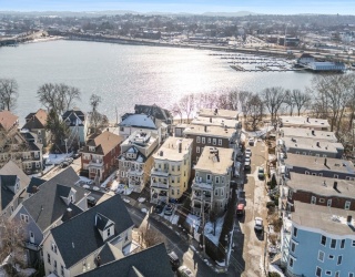 185 Savin Hill Ave., Boston, Massachusetts, 3 Bedrooms Bedrooms, 6 Rooms Rooms,1 BathroomBathrooms,Residential Lease,For Rent,Savin Hill Ave.,73472657