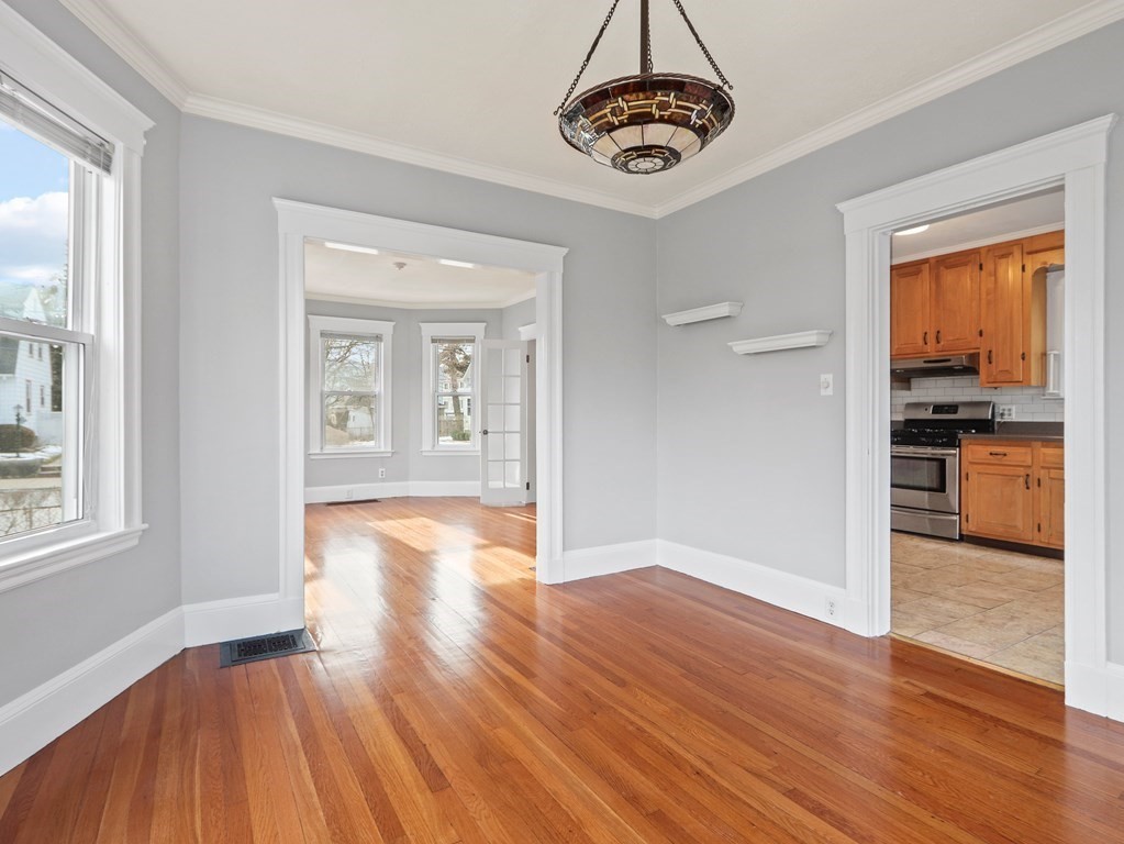 169 George St, Medford, Massachusetts, 3 Bedrooms Bedrooms, 10 Rooms Rooms,1 BathroomBathrooms,Residential Lease,For Rent,George St,73452667