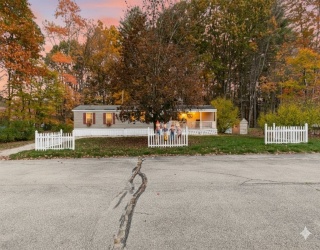 38 Rosemary St., Salem, New Hampshire, 2 Bedrooms Bedrooms, 2 Rooms Rooms,2 BathroomsBathrooms,Residential,For Sale,Rosemary St.,73448280