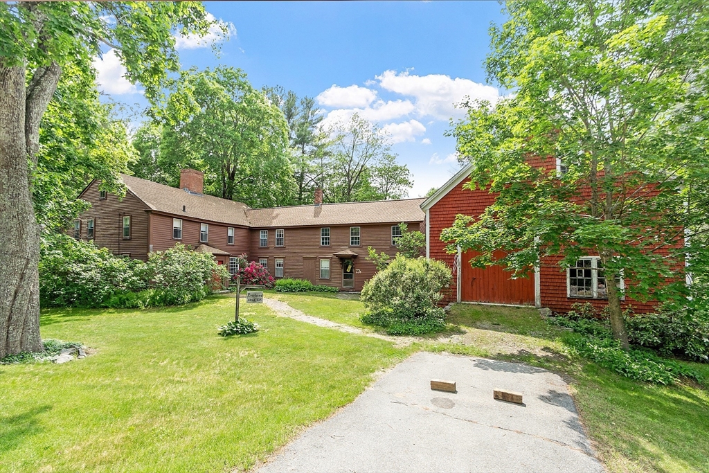 73 A&B Mammoth Road, Pelham, New Hampshire, 7 Bedrooms Bedrooms, 15 Rooms Rooms,5 BathroomsBathrooms,Residential Income,For Sale,Mammoth Road,73427448