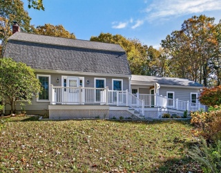 7 Pilgrim Path, Falmouth, Massachusetts, 3 Bedrooms Bedrooms, 6 Rooms Rooms,2 BathroomsBathrooms,Residential,For Sale,Pilgrim Path,73448559