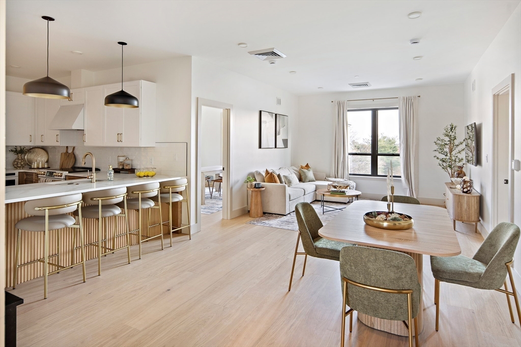 1025 Massachusetts Avenue, Arlington, Massachusetts, 2 Bedrooms Bedrooms, 5 Rooms Rooms,2 BathroomsBathrooms,Residential,For Sale,Massachusetts Avenue,73364409