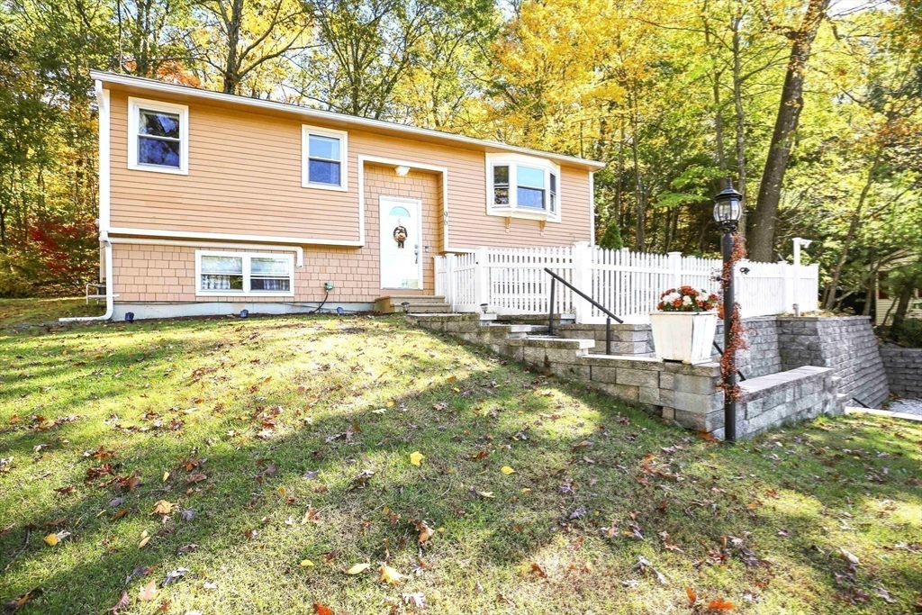 96 Indian Hill Road, Worcester, Massachusetts, 4 Bedrooms Bedrooms, 7 Rooms Rooms,2 BathroomsBathrooms,Residential,For Sale,Indian Hill Road,73451721