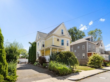 83 Court St, Medford, Massachusetts, 4 Bedrooms Bedrooms, 10 Rooms Rooms,2 BathroomsBathrooms,Residential,For Sale,Court St,73443338 83 Court St, Medford, Massachusetts, 4 Bedrooms Bedrooms, 10 Rooms Rooms,2 BathroomsBathrooms,Residential,For Sale,Court St,73443338