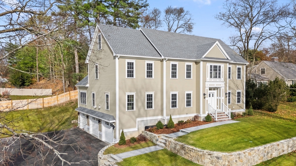 103 Central St, Andover, Massachusetts, 4 Bedrooms Bedrooms, 11 Rooms Rooms,3 BathroomsBathrooms,Residential,For Sale,Central St,73454534