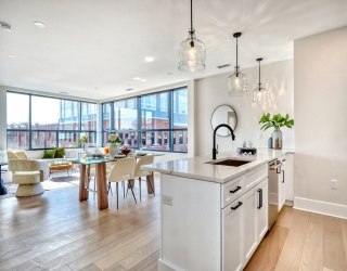 62 Foundry St, Wakefield, Massachusetts, 2 Bedrooms Bedrooms, 5 Rooms Rooms,2 BathroomsBathrooms,Residential,For Sale,Foundry St,73465137