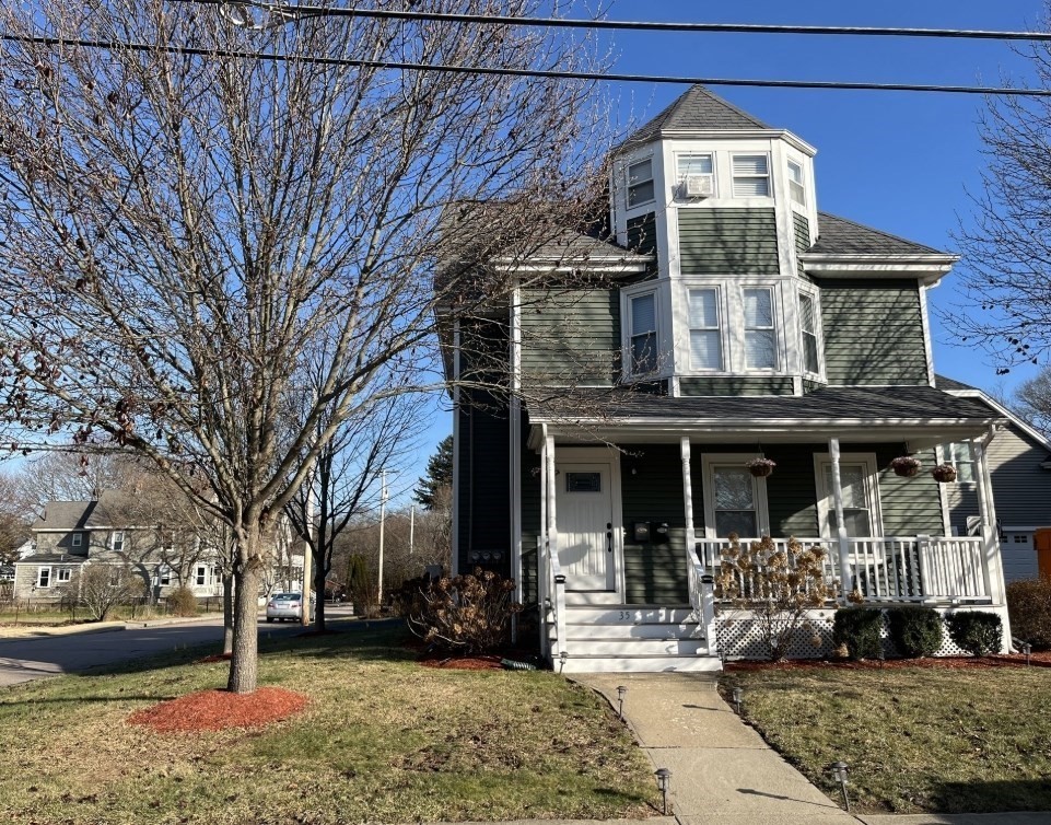 35 Hodges Street, Mansfield, Massachusetts, 2 Bedrooms Bedrooms, 4 Rooms Rooms,1 BathroomBathrooms,Residential Lease,For Rent,Hodges Street,73472705