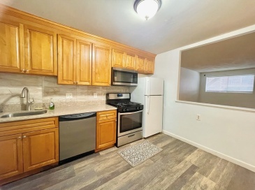 195 Independence Ave, Quincy, Massachusetts, 2 Bedrooms Bedrooms, 4 Rooms Rooms,1 BathroomBathrooms,Residential Lease,For Rent,Independence Ave,73472710