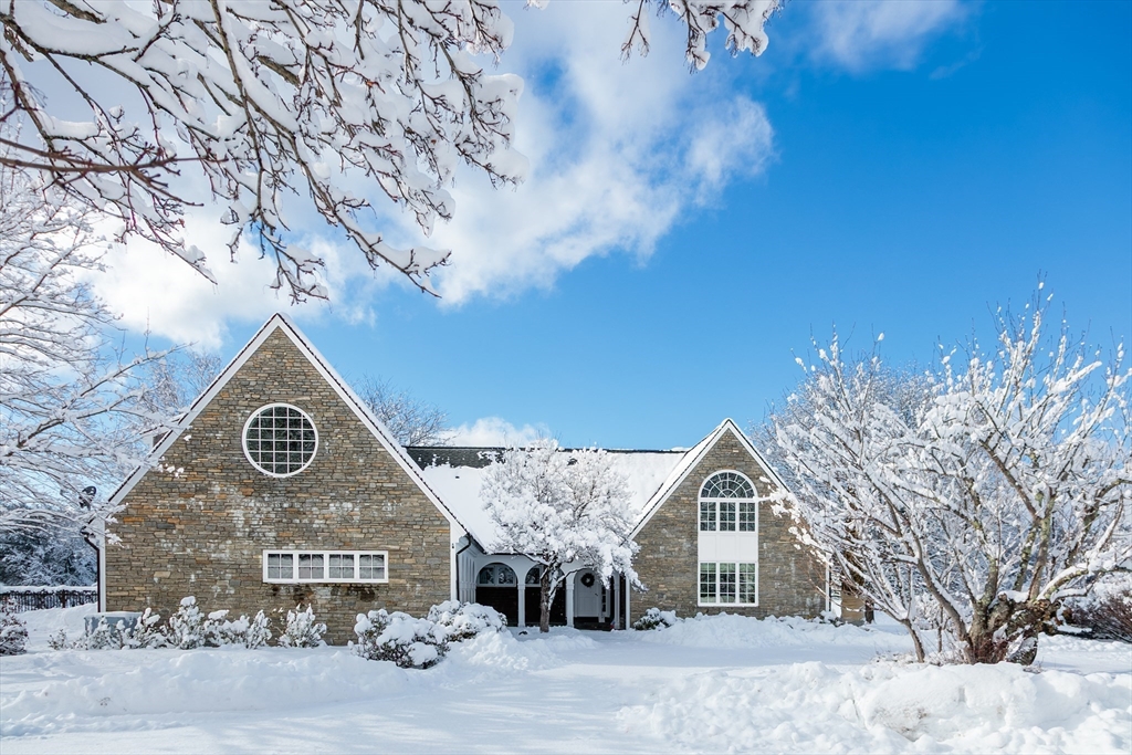 1409 Monument St, Concord, Massachusetts, 4 Bedrooms Bedrooms, 13 Rooms Rooms,4 BathroomsBathrooms,Residential,For Sale,Monument St,73472688