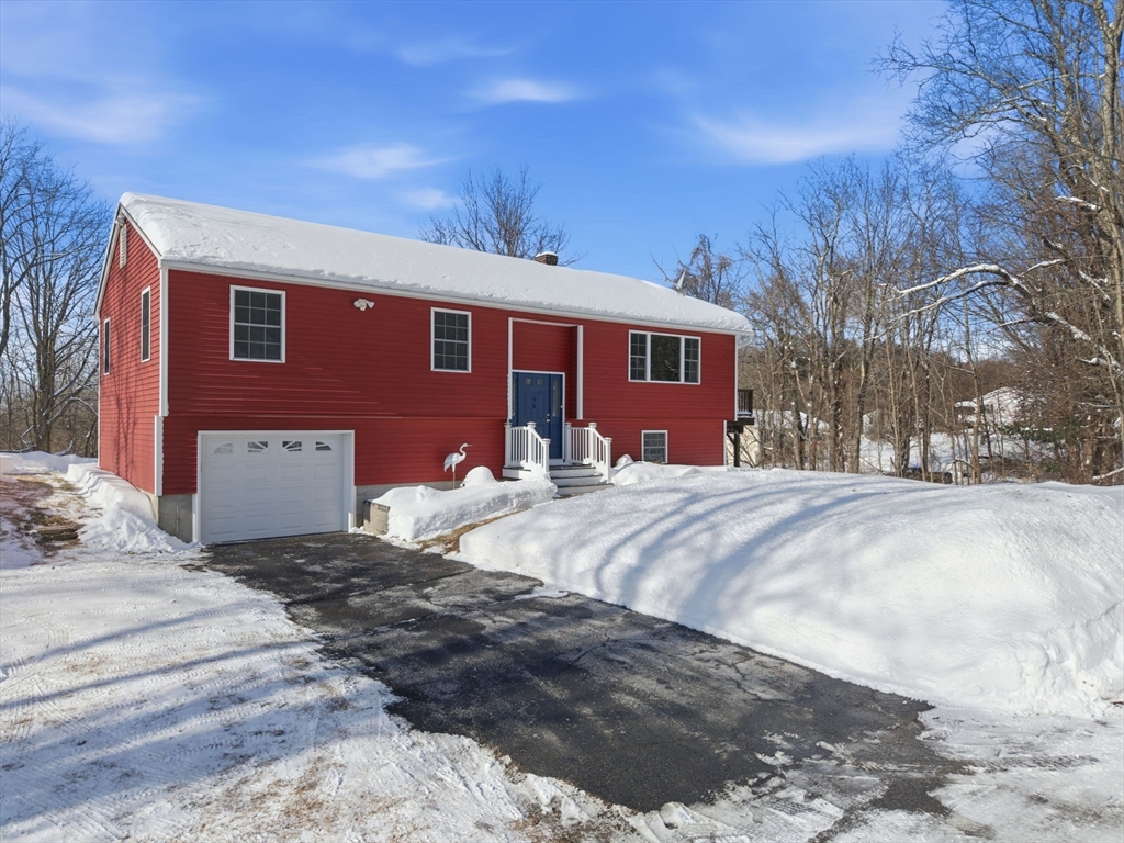 156 Vaughn Rd., Athol, Massachusetts, 3 Bedrooms Bedrooms, 7 Rooms Rooms,2 BathroomsBathrooms,Residential,For Sale,Vaughn Rd.,73472732