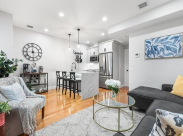 176 W Seventh, Boston, Massachusetts, 2 Bedrooms Bedrooms, 4 Rooms Rooms,2 BathroomsBathrooms,Residential Lease,For Rent,W Seventh,73472800